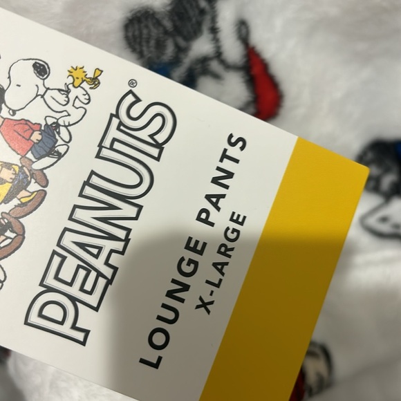 Snoopy peanuts women’s Christmas plush pajamas size XL - Picture 3 of 3